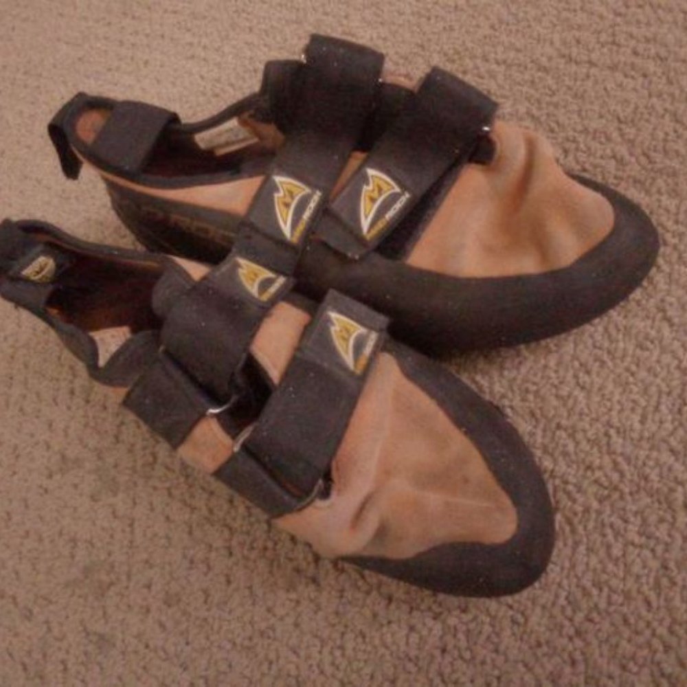 mad rock climbing shoes size 6